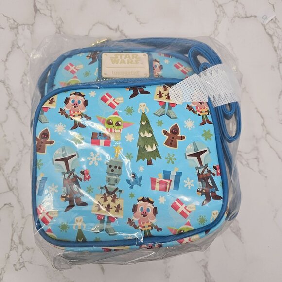 NWT Loungefly Starwars The Mandalorian Holiday NEW Mini Bag w/tags Crossbody - Picture 1 of 2
